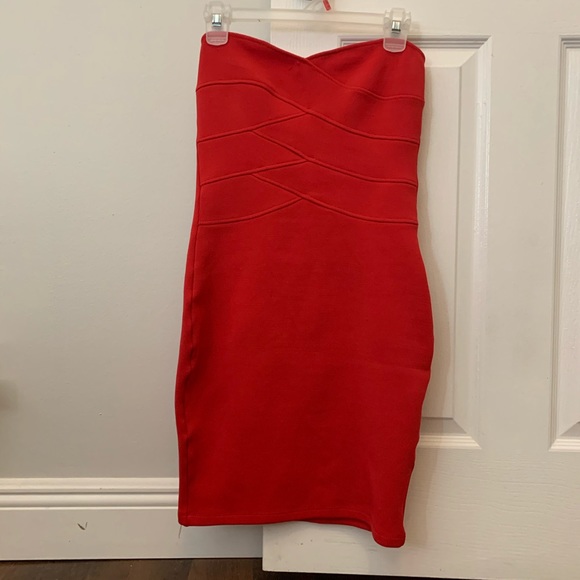 Dress - Picture 1 of 2